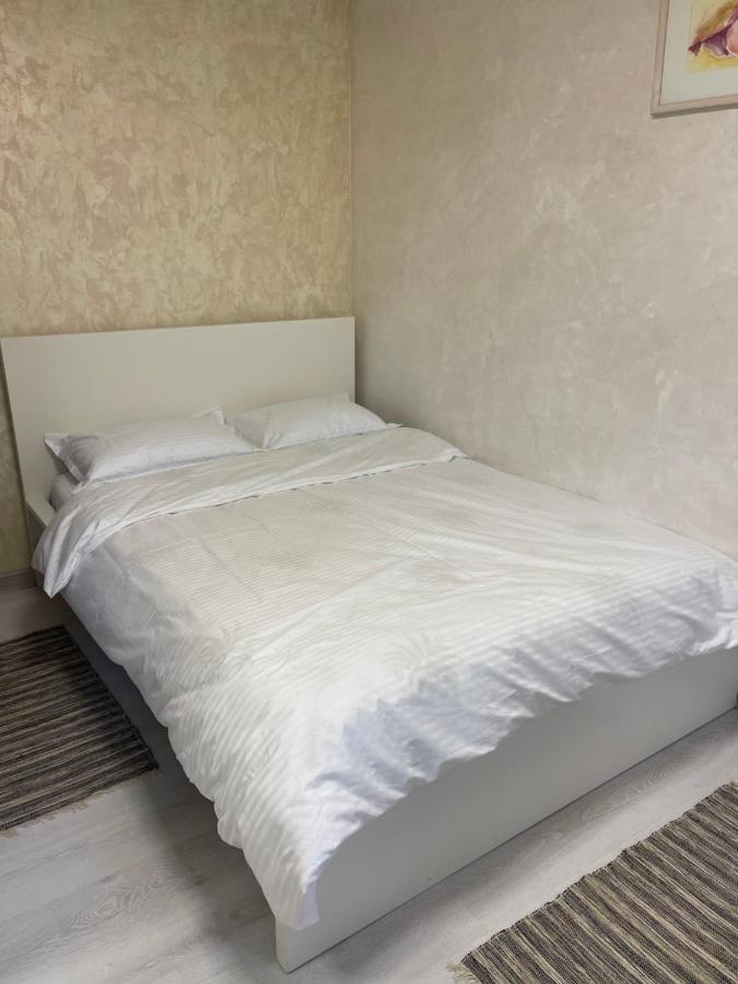 Guest House Târgu Jiu Екстериор снимка